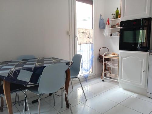 Appartement Port-Vendres, 2 pièces, 2 personnes - FR-1-309-388