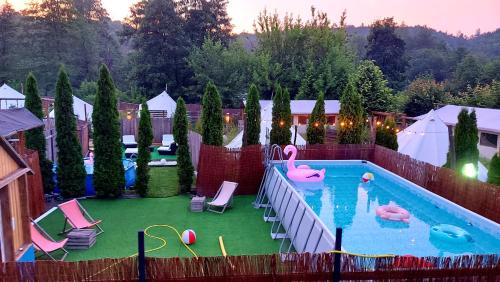 Gallery image of Dream Glamping-Wakacyjna Wioska-Namioty z ogrzewaniem in Bałtów