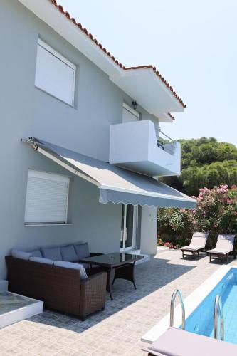 VILLA LIA-SKIATHOS-PRIVATE POOL-