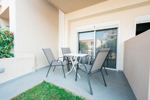Gallery image of Vicky Rooms in Paralia Dionysiou
