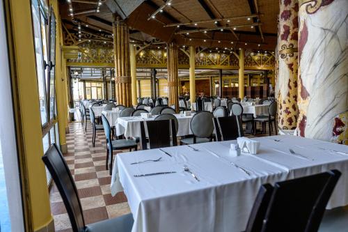 Restaurace v ubytování Imperial Palace Hotel