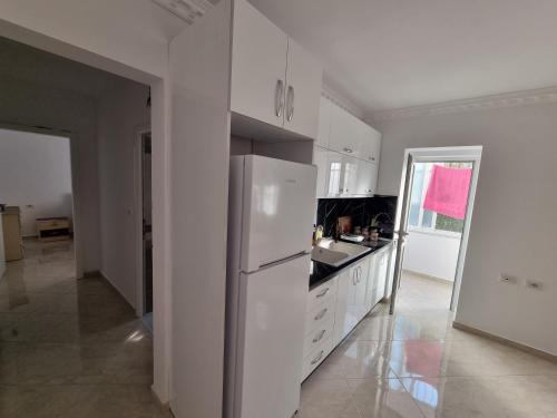 Erind Apartment - Image 5