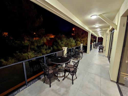 Balkoni atau teres di Asur Imperıal Hotel
