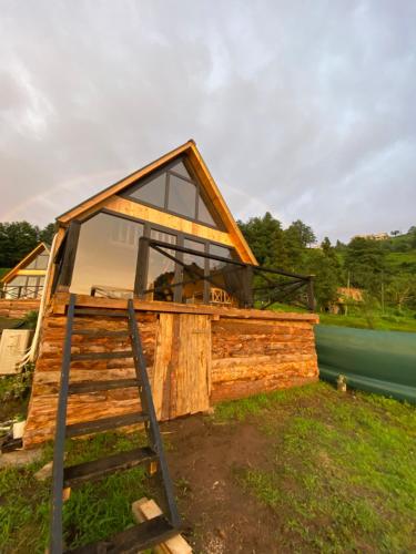 Bangunan di mana terletaknya the country house