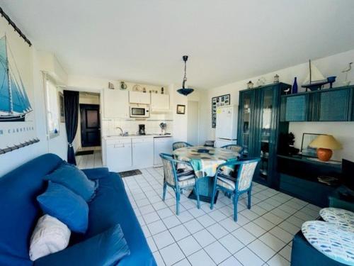 Quiberon - Appartement 3 pièces, 41m², 2 chambres, terrasse, parking, animaux admis - FR-1-478-95