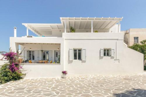Naousa - 2BR House in the Heart of Town - Citrine