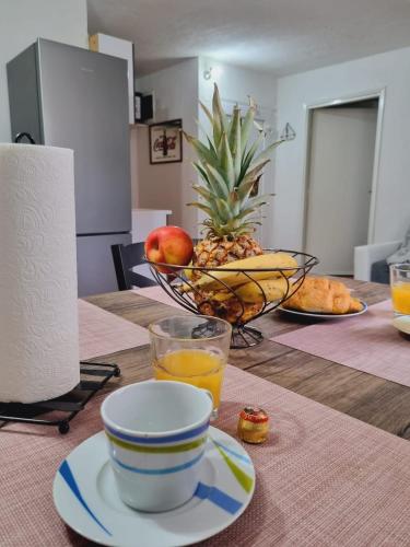 Gallery image of Apartmani 'Cvit' in Karlobag