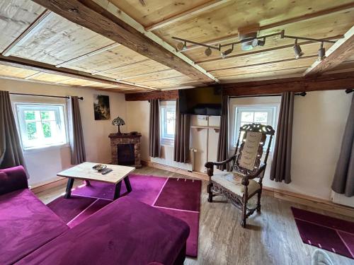 Χώρος καθιστικού στο Fewo Frushi mit Sauna & saisonalem Whirlpool im Zittauer Gebirge