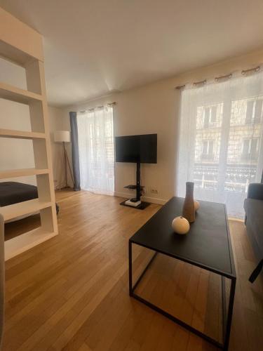 Your cosy Sacré-Coeur Apartment !