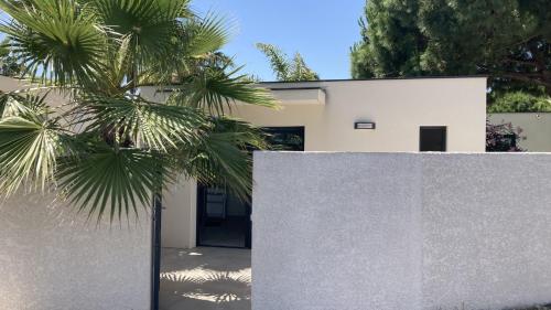 Appartement type studio plain pied terrasse & plage