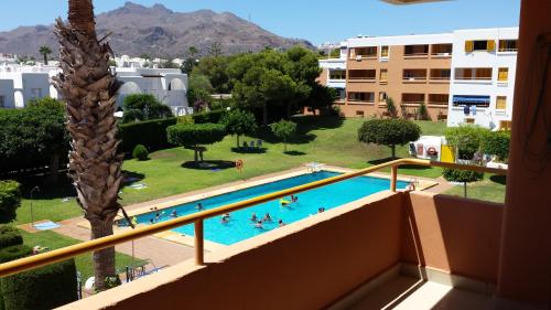 APARTAMENTO CON PISCINA EN MOJACAR PLAYA