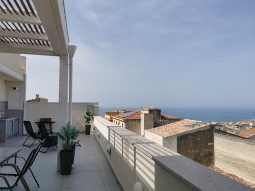 Ein Balkon oder eine Terrasse in der Unterkunft Appartamento Sul Golfo