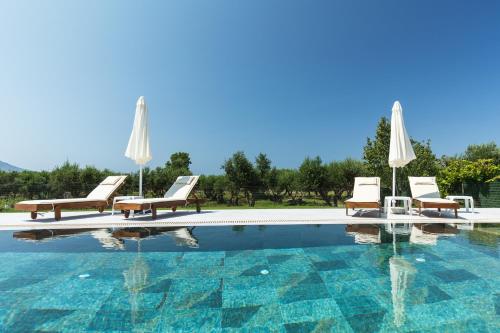 Πισίνα στο ή κοντά στο Nikis Apartments Kisamos