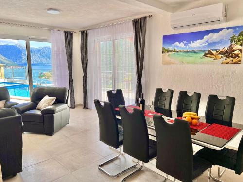 Χώρος καθιστικού στο Villa Maki