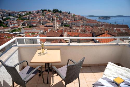 Apartments ''Three Sisters'' - ZF Hvar