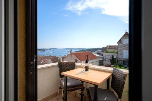 Apartments ''Three Sisters'' - ZF Hvar