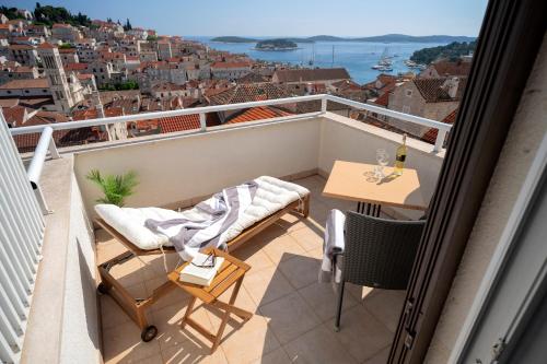 Apartments ''Three Sisters'' - ZF Hvar
