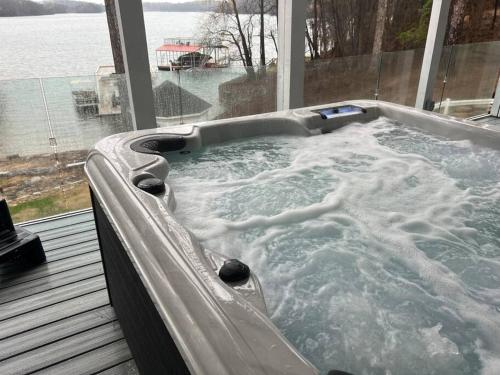 ビュフォードにあるLuxurious Chalet over Margaritavilleのギャラリーの写真