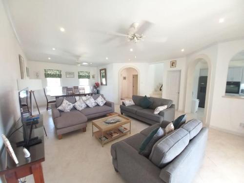 Gallery image of Battaleys Mews modern 3 bed with plunge pool in Saint Peter