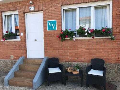 Galeriebild der Unterkunft VIVIENDA VACACIONAL "EL CANXILÓN" Situada en Lastres - Zona Oriente de ASTURIAS - Casa independiente - Terraza con vistas al mar a 800 m de la playa in Llastres