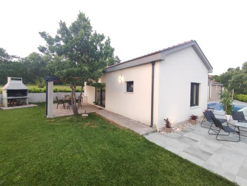 Κήπος έξω από το Villa New Home, villa with pool in Imotski near Makarska