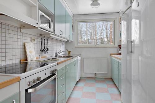 Kuchyň nebo kuchyňský kout v ubytování Cozy and Comfortable Entire Home-Near Stockholm City