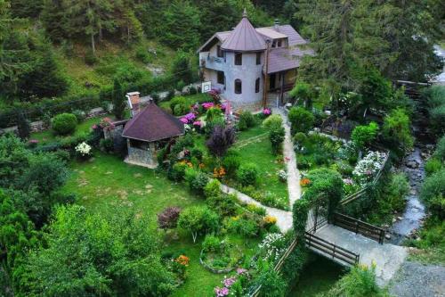 an aerial view of a house with a garden at Weekend house Grahovača in Rožaje