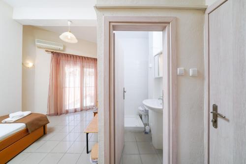 Ванна кімната в Hotel Papageorgiou