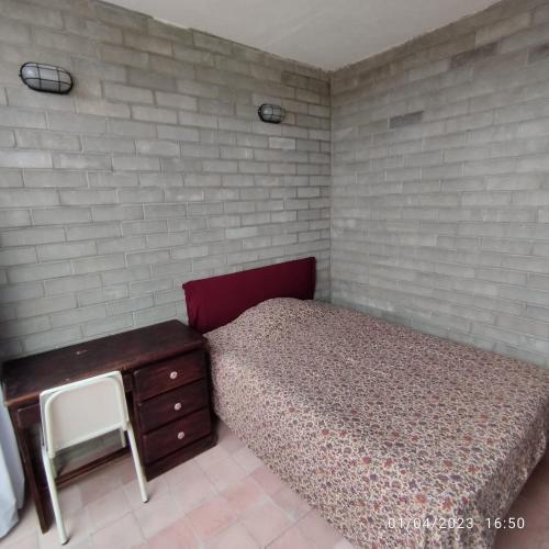 Ένα ή περισσότερα κρεβάτια σε δωμάτιο στο Hab Sencilla en casa Pera