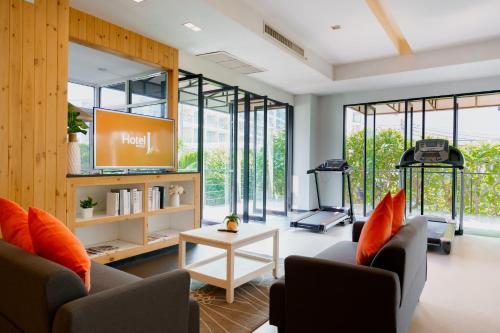 Fitness centrum a/nebo fitness zařízení v ubytování Hotel J Pattaya