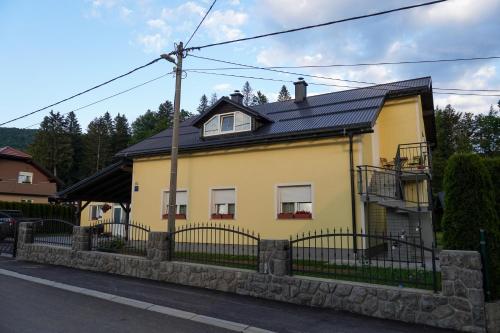 Fotografia z galérie ubytovania Apartmani ZRILIĆ v destinácii Delnice