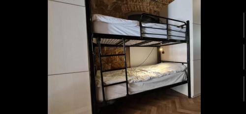 Gallery image of CAPSULES & Dormitory BH in Jerusalem