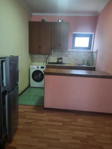  Cottage Tsaghkadzor -  Room  picture :   Tea/Coffee maker    Shower    TV                           