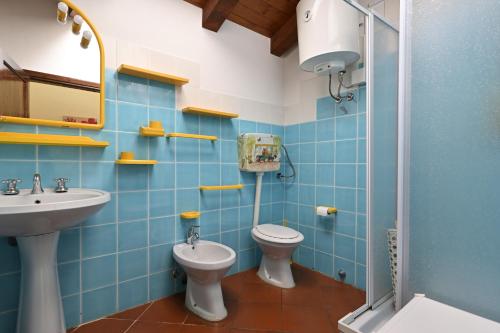 Et badeværelse på Casa vacanze a Tortolì