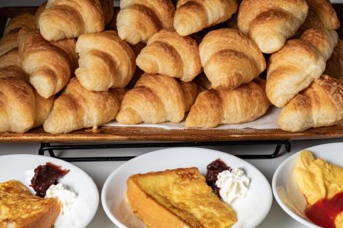 Makanan di atau berdekatan hotel