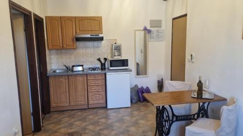 Dapur atau dapur kecil di Rooms & Apartment STELIO