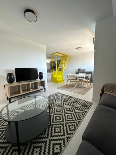 Imagen de la galería de Design apartment with garage, en Santander