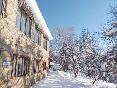Guest House Lemsia durante el invierno
