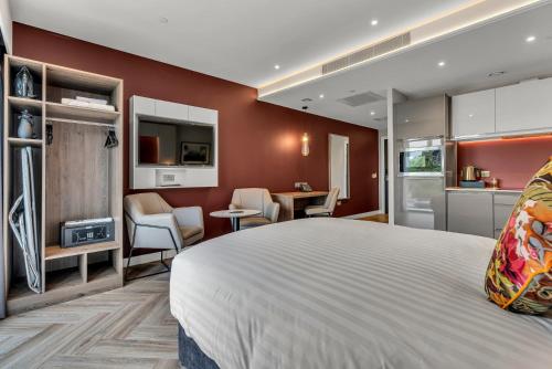 Köök või kööginurk majutusasutuses Roomzzz Edinburgh
