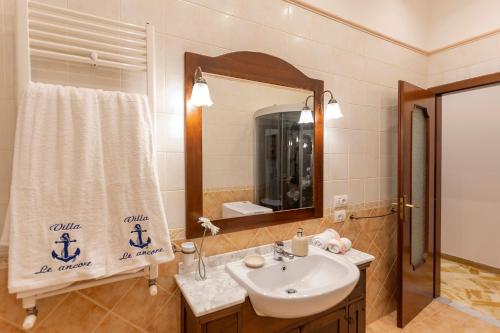 Koupelna v ubytování villa le ancore