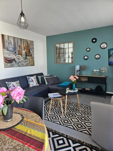 Appartement de charme , Royan, proche mer avec balcon.