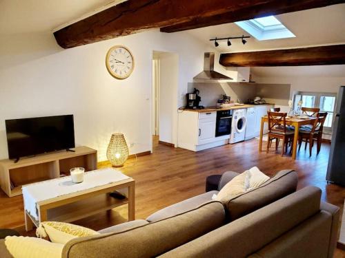 Appartement Chaleureux au pied de la Cité avec Parking