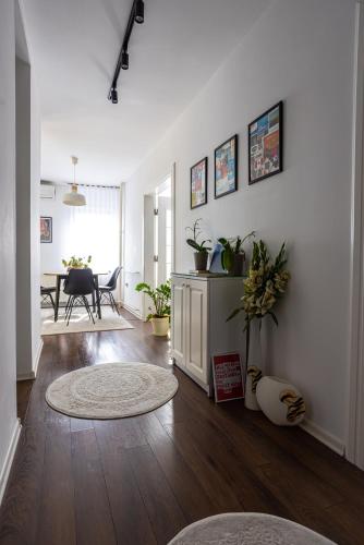 Χώρος καθιστικού στο Santea's Hidden Gem: Sixth Floor Left