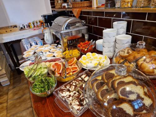 Еда / где поесть недалеко от гостевого дома