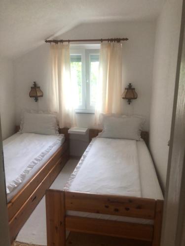 Cama o camas de una habitación en Holiday Home Deni