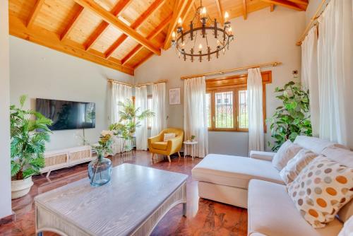 VB Goya 7BR Andalusian Villa by the marina