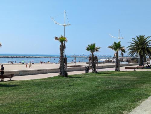 Sol-y-Days Baroncelli, Appartement rénové avec vue latérale sur mer et proche du centre ville