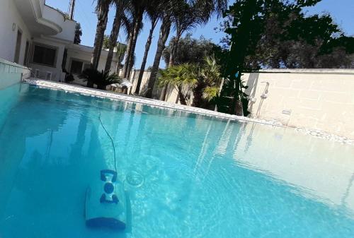 The swimming pool at or close to Villa con piscina Aria di sole