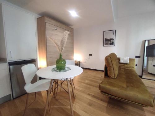 1A. Estudio para disfrutar y tapear en Ourense