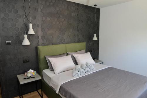 Apartment Black